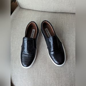 Steve Madden Slip Ons